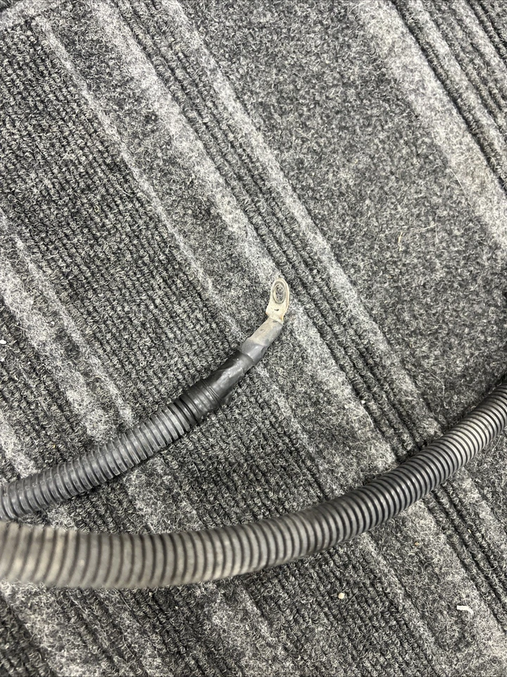 GMC Yukon XL Denali 2008 OEM cable de batería positivo Foto 3 de 4