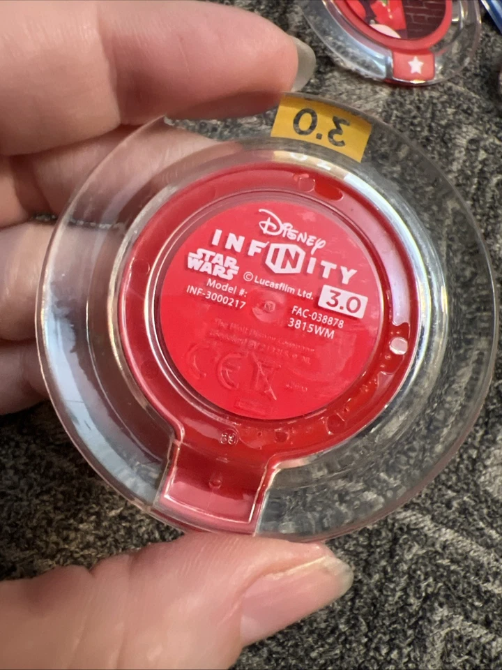 Disney Infinity Poe’s Resistance Jacket Disc Coin 3.0 - Image 3 of 3