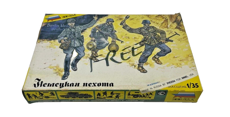 ZVEZDA 1:35 SCALE RUSSIA MILITARY " HEMEYKAR NEXOMA " PLASTIC MODEL KIT # 3512