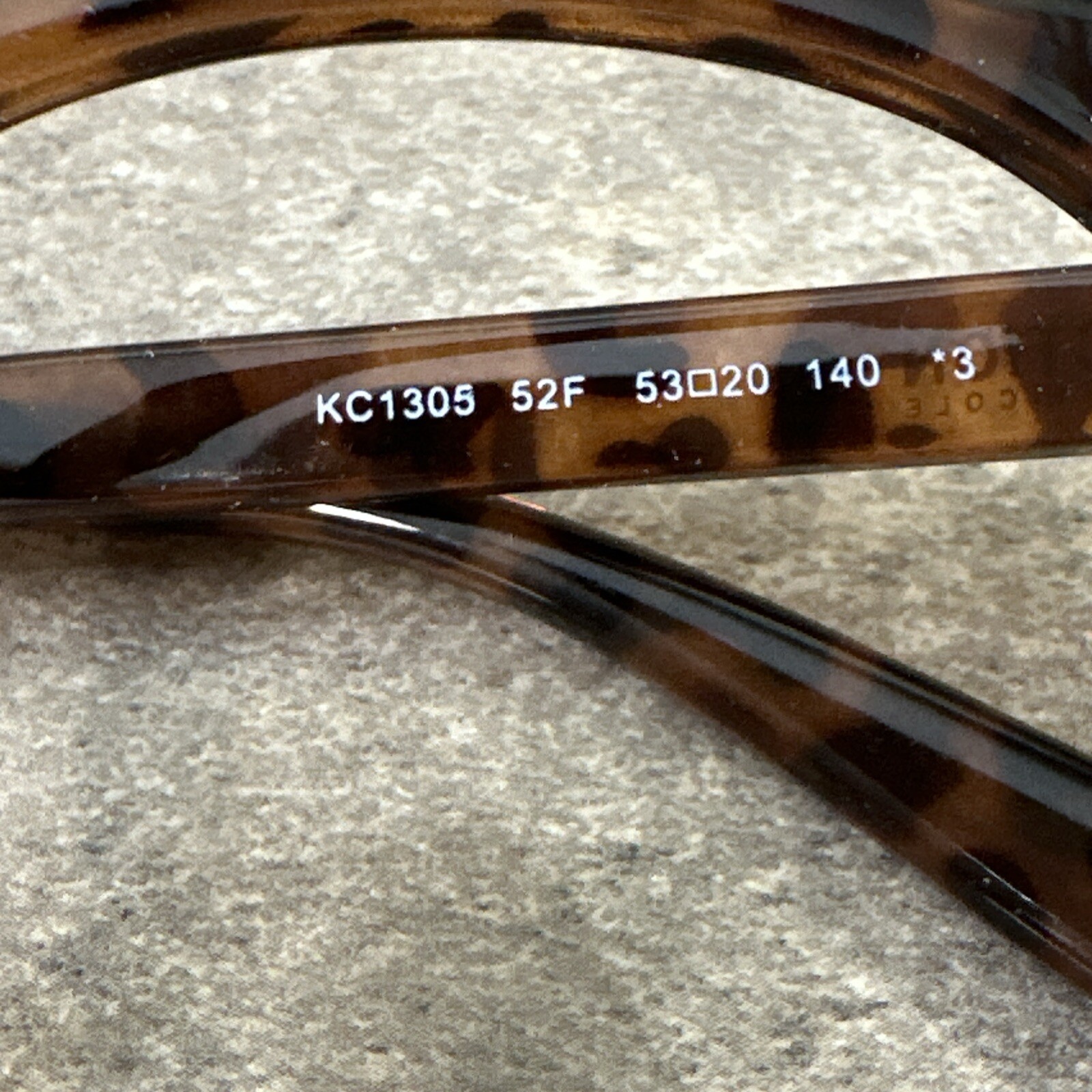 Kenneth Cole Reaction KC1305 52F Brown Tortoise Eyeglass Frame 53-20-140-48 G18
