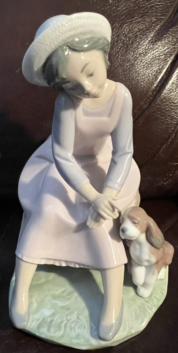 リヤドロ　私のそばに　7645 Lladro 7645 By My Side RETIRED! Glossy! Mint condition! No Box