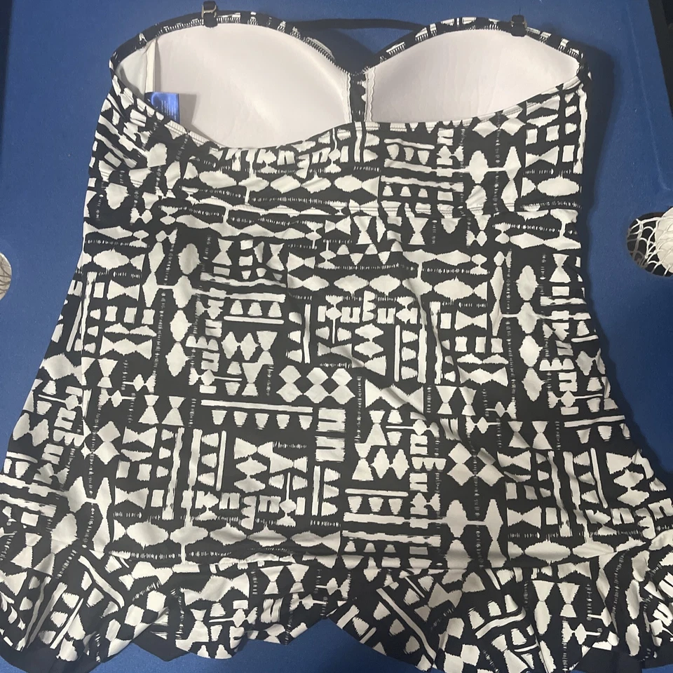 APT 9 TRAJE DE BAÑO CON VOLANTES BLANCO NEGRO UNA PIEZA TALLA GRANDE 3XL Foto 3 de 4