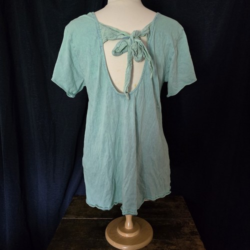Altar'd State Short Sleeve Bow Tye Back Size Medium - Picture 3 of 6