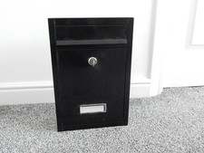 Cassetta delle lettere nera H32 x L21,5 x P9 cm acciaio chiudibile a chiave da parete esterno