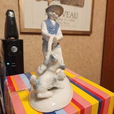 Statuina porcellana bavarese Gerold Porcelain ragazzo con cane anni 80
