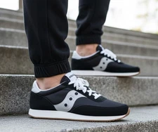 New Saucony Retro Athletic Sneakers Classic casual shoes Mens black all sizes