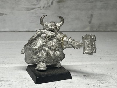 Warhammer Dwarf Lord with Hammer shield   Metal Hero Thane OOP Fantasy
