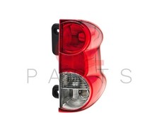 Feu arrière Nissan NV200