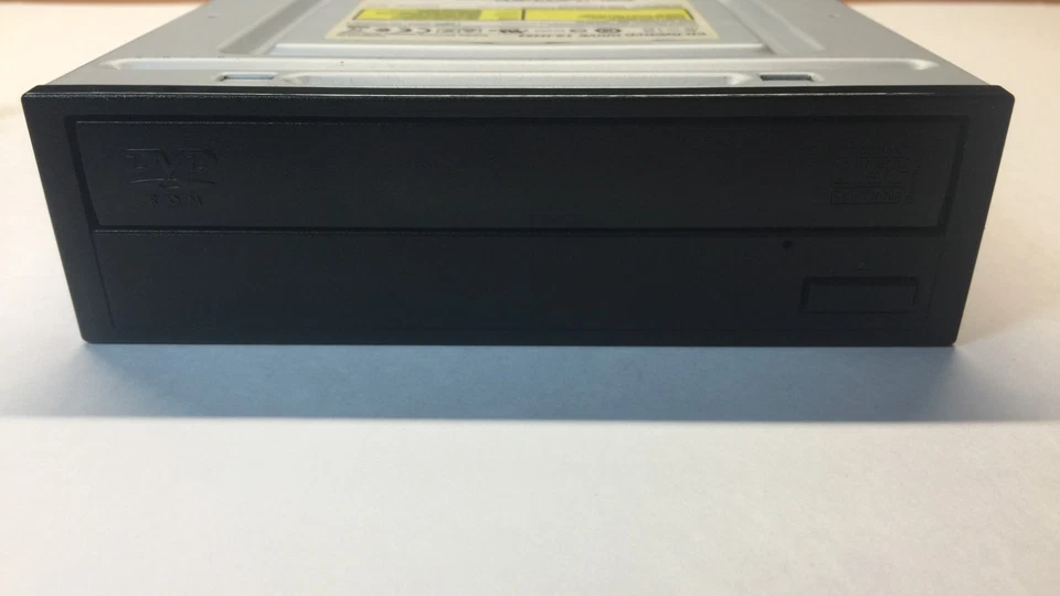 Toshiba Samsung 5.25 in SATAII DVD-ROM/CD-RW Optical Disk Drive (ODD), TS-H493 - Image 2 of 4