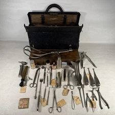 Duro-Matermade Leather Medical Doctors Bag  Dr's House Call Case Instruments