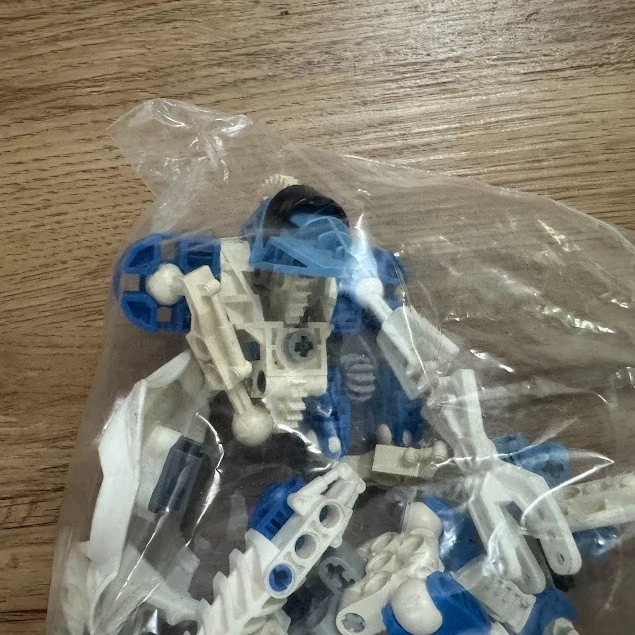 Lot 2 Lego Technic Throwbot/Slizer Ski/Ice SCUBA  #8501 INCOMPLETE FOR PARTS - Image 2 of 4