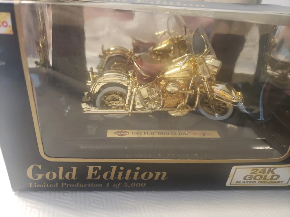 Maisto Harley Davidson Gold Edition Die Cast 24k Motorcycle 1:18 in Sealed Box - Image 2 of 4