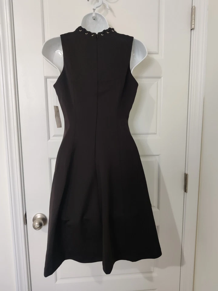 Vestido Jessica Simpson Línea A con Cordones Detalle Cuello en V Talla 4 Nuevo con Etiquetas Precio de venta sugerido por el fabricante 98 USD Foto 4 de 4