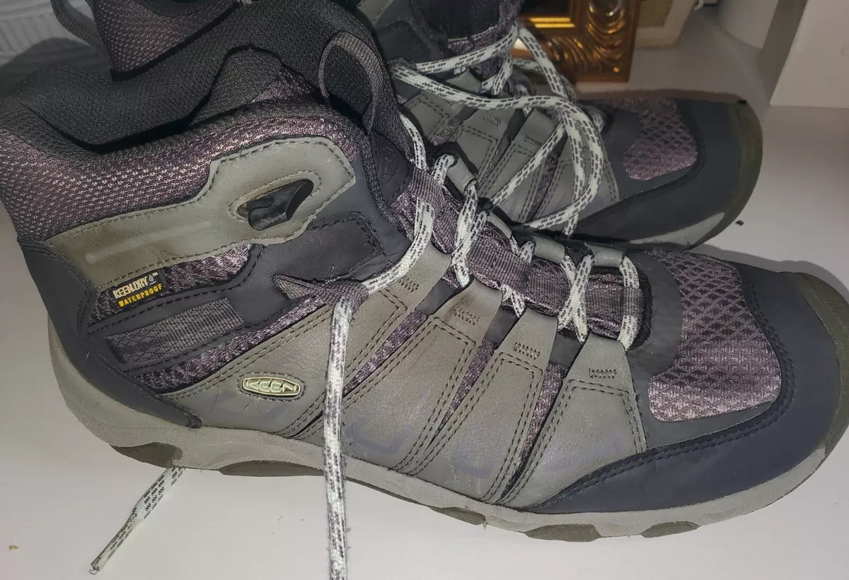 Keen women's oakridge clearance mid waterproof hiking boots