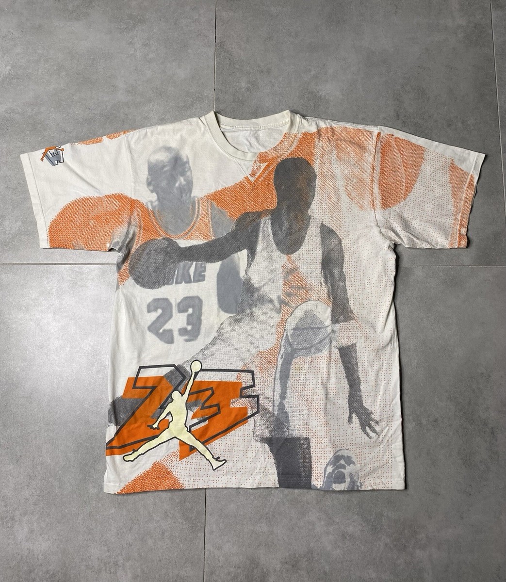 ヴィンテージ✨️Michael Jordan 優勝新聞記事プリントTシャツ L ヴィンテージ✨️Michael Jordan 優勝新聞記事プリントTシャツ L