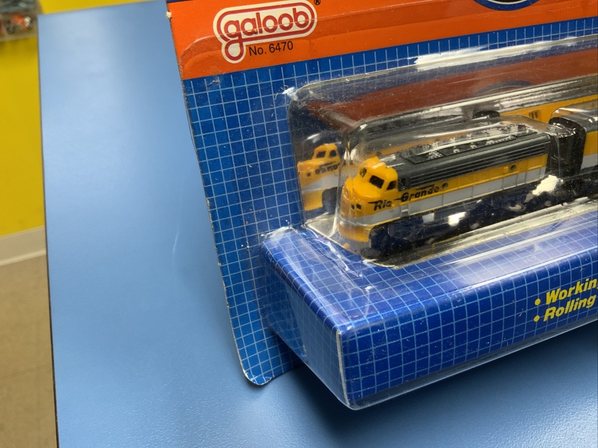 Micro Machines Rio Grande Lightning Express Passenger Train w