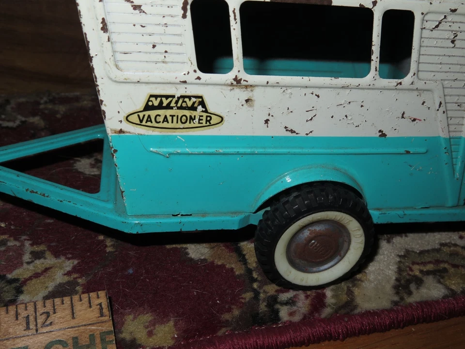 ORIGINAL OWNER 1967 Vintage Nylint FORD Bronco N-8200 +Vacationer Camper Trailer - Image 4 of 4