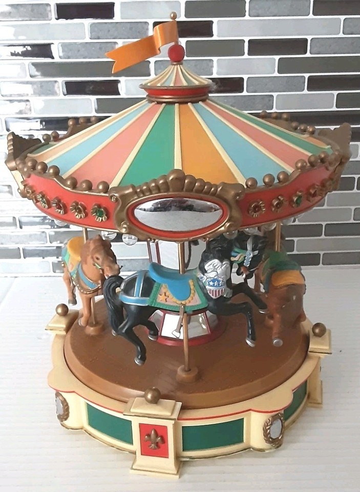 ENESCO'S 1983  Vtg ”THE CAROUSEL DREAM"  ANIMATED MUSIC BOX READ- VIDEO