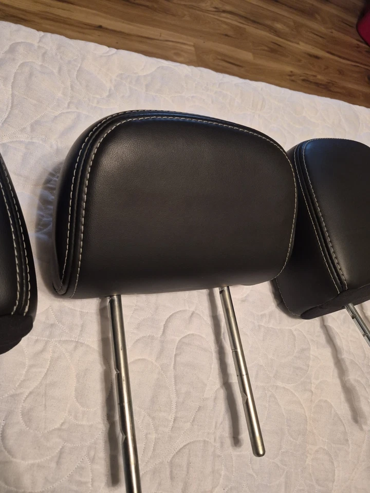 Dodge Journey 2011-2020 asiento trasero, segunda fila reposacabezas Foto 3 de 4