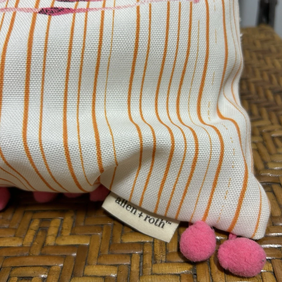 Allen + Roth Rosa Flamencos Pompones Almohada Decorativa Interior Exterior Defecto Foto 2 de 4