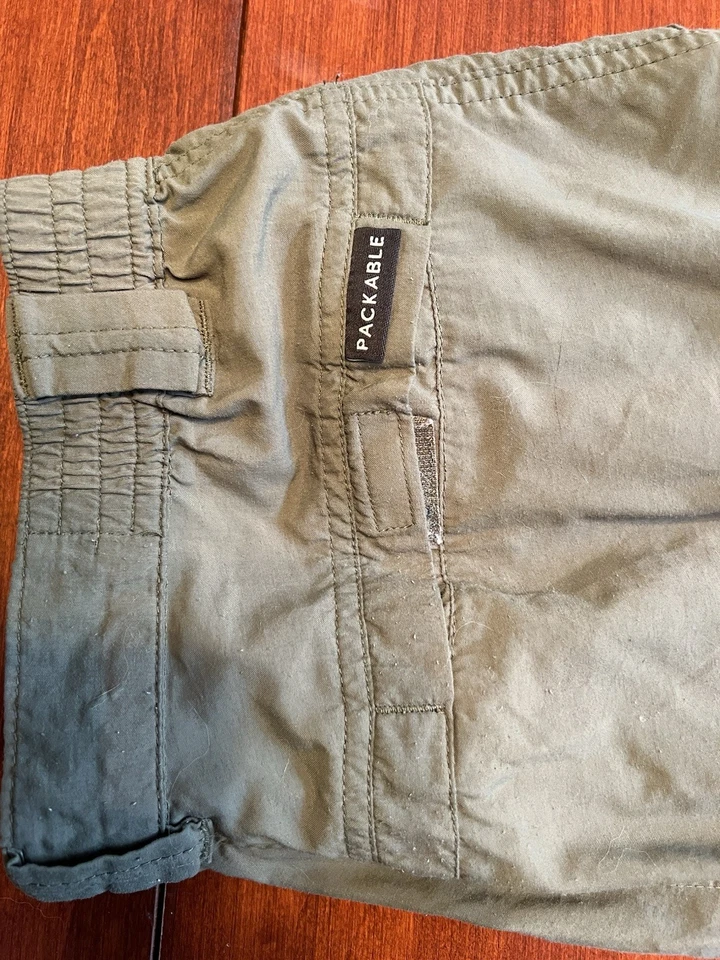 Columbia GRT Womens Convertable Pants Medium Long Green Hiking Outdoor - Image 4 of 4