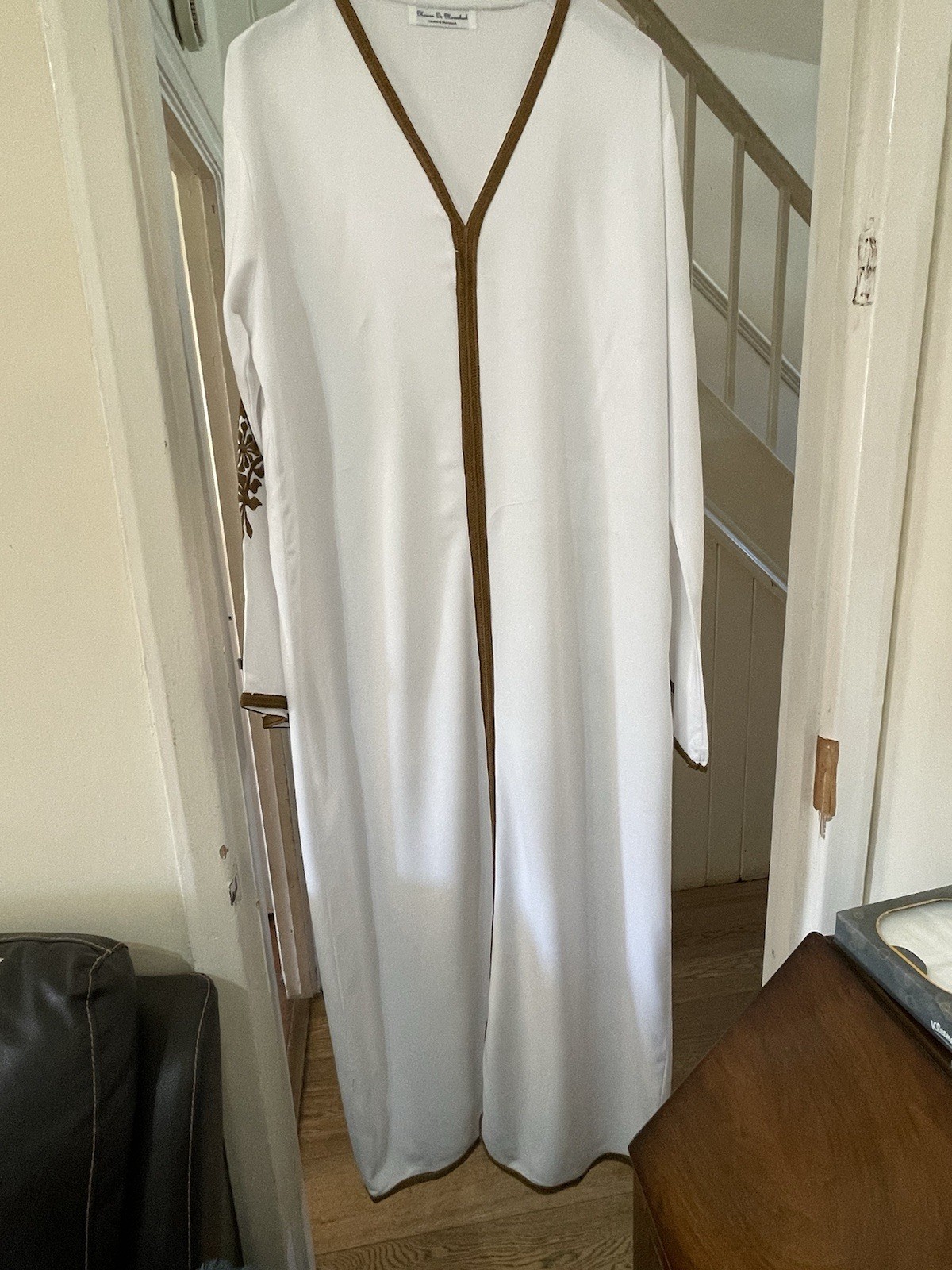 Picture 1 of 5