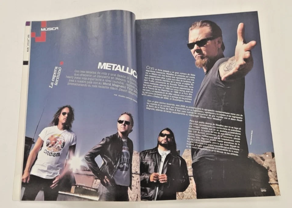 SKYVIEW, No,102 JUNE 2009 BEN AFFLECK / FEY / MEGAN FOX / METALLICA / TV GUIDE - Image 4 of 4