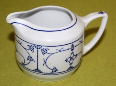 DDR kleine sauciere Porzellan Soßen Tasse Jäger Eisenberg Strohblumen