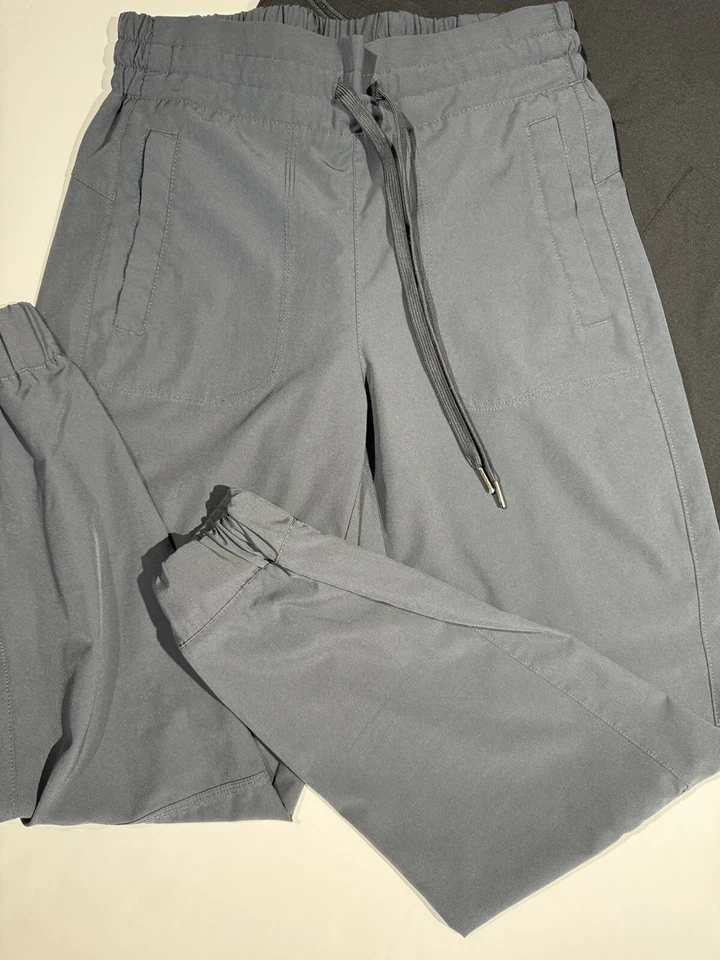 Women's Medical Set Scrub V Neck Top & pants Small Size with Pocket - Image 3 of 4