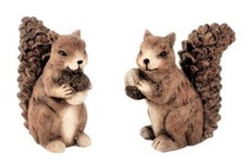 2 St&uuml;ck Eichh&ouml;rnchen Figuren mit Nuss H 11-12 cm Dekofigur Herbst Herbstdeko