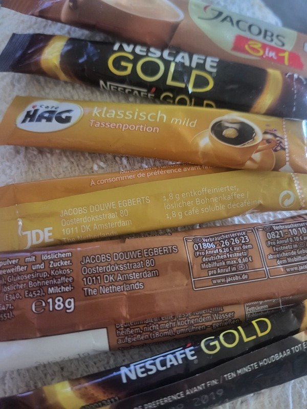 5 SINGLE HOTEL PACKS (3 DIFFERENT TYPES) HAG , NESCAFE , JACOBS FROM HOLLAND