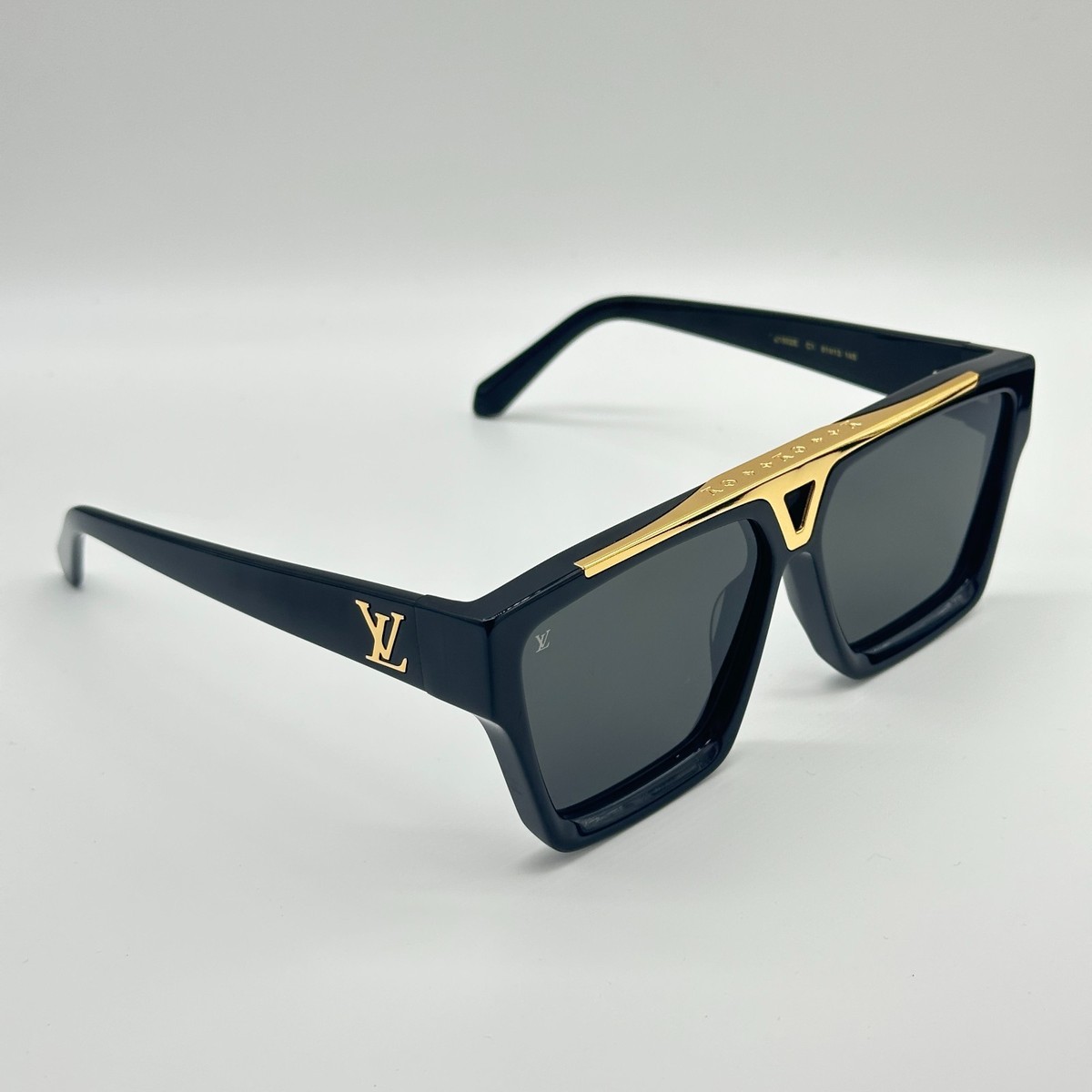LOUIS VUITTONルイヴィトン サングラス1.1エビデンスZ1502E Louis Vuitton Z1502E 1.1 Evidence Sunglasses Black/Gold Authentic