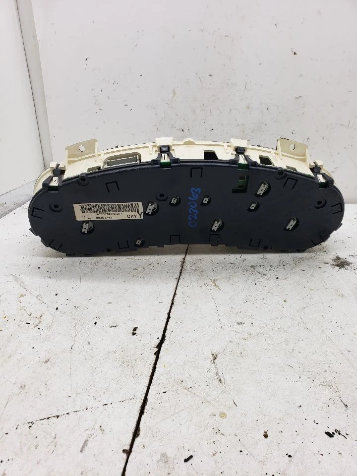 2000-2002 Oldsmobile Alero Speedometer US Cluster OEM 724509 - Image 2 of 4