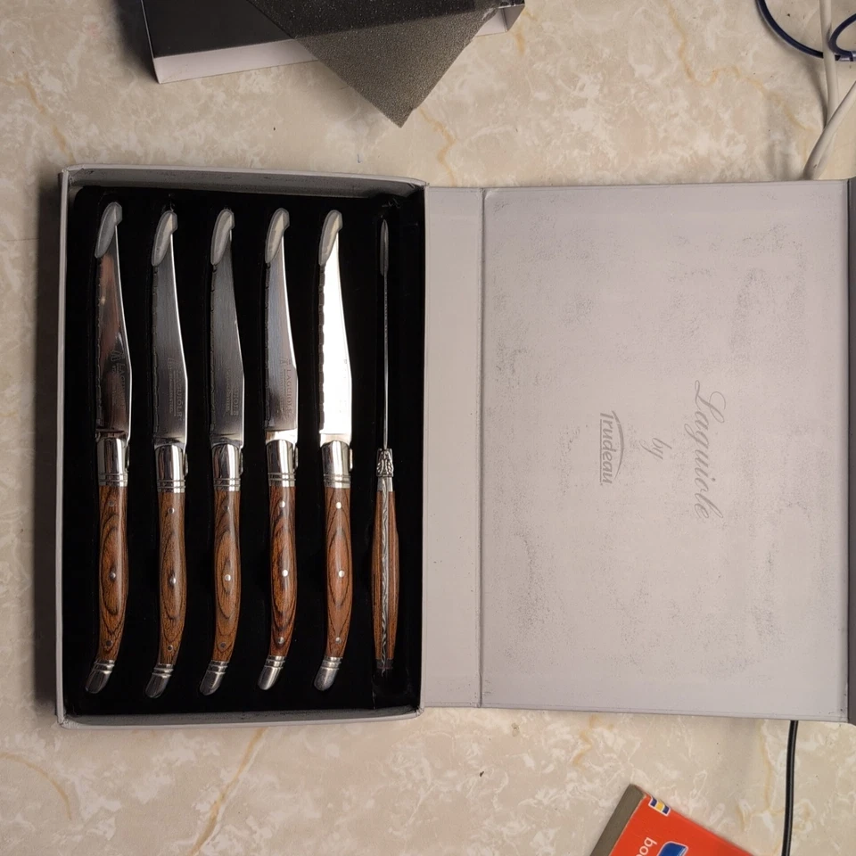 Trudeau Maison Laguiole 木质手柄牛排刀 6 件套棕色和灰色 — 第 3/4 张图片