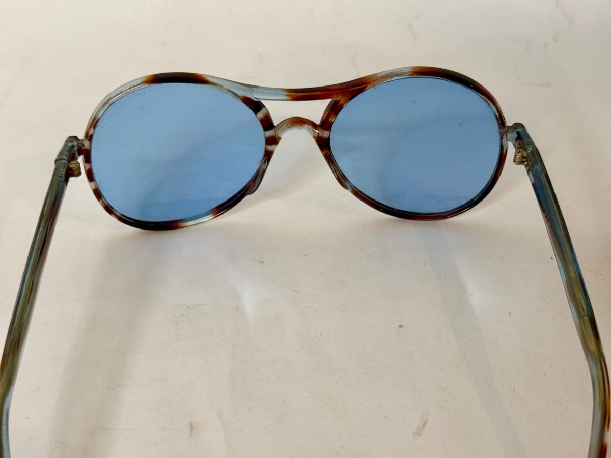 Vintage Italian Sunglasses 1970s 1960s Blue Lens Blue  display picture 1