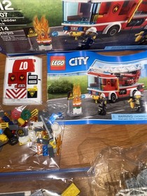 Lego Set 60107 Lego City: Fire Ladder Truck. complete w/ Manual