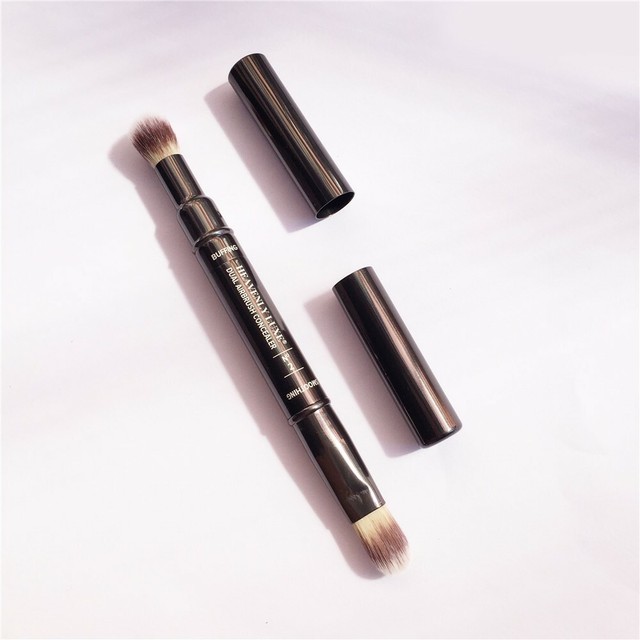 it cosmetics concealer brush