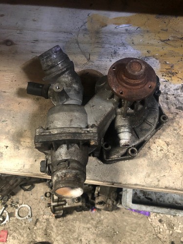 Range Rover L322 4.4 BMW Motor Wasserpumpe