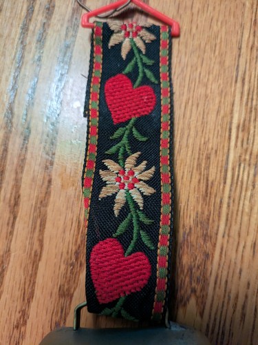 2 Vintage Alpine Swiss Brass Decorated Cow Bell W/ Colorful Embroidered strap - Picture 3 of 11