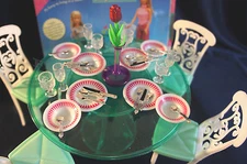 NEW FANCY LIFE DOLLHOUSE FURNITURE Meal Time Dining Room Table Playset (2811)