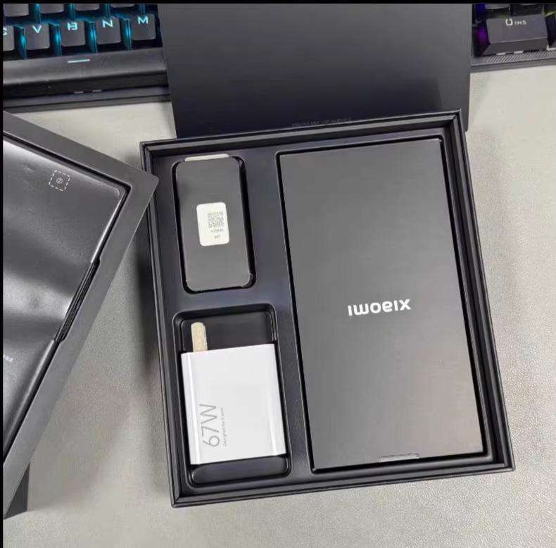 Xiaomi Mix Fold 3 16GB + 1TB Foldable LTPO OLED+ 120Hz Google