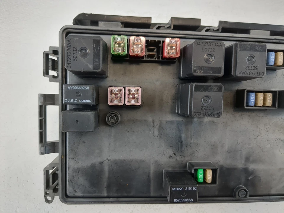 Módulo de relé de caja de fusibles Ford Explorer P04692170ah GHNG3 Foto 2 de 4