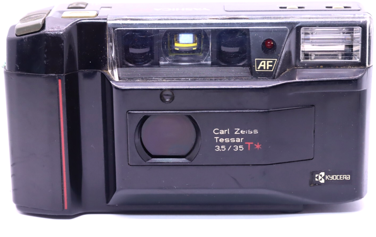Yashica T2 Tessar 35/3.5 Kyocera point&shoot film camera Carl