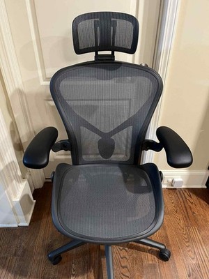 Herman Miller Aeron Office Chair - Remastered Version Size B with Headrest