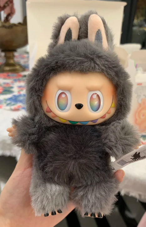 Limited edition Premium PopMart 3rd-gen hidden ID figure：Premium craft limited