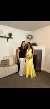 sherri hill dress size 4 Stunning Yellow in excellent condition