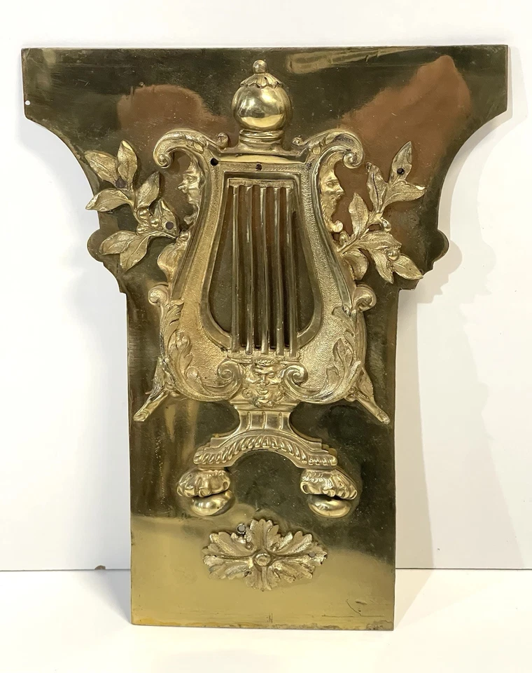 Antiguo par de placas de montaje Ormolu estilo francés de latón dorado o bronce vintage Foto 4 de 4