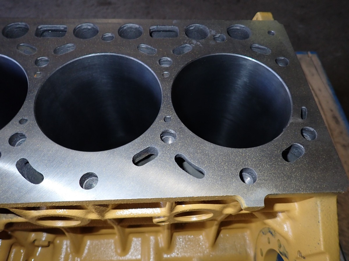 Caterpillar CAT C3.8 Diesel Engine Block Crankcase 482-8464 Skid