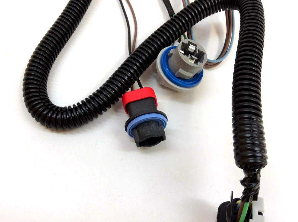 Arnés de cableado de luz de lámpara trasera Chevrolet Tahoe Suburban con enchufes grises nuevo OEM Foto 2 de 4