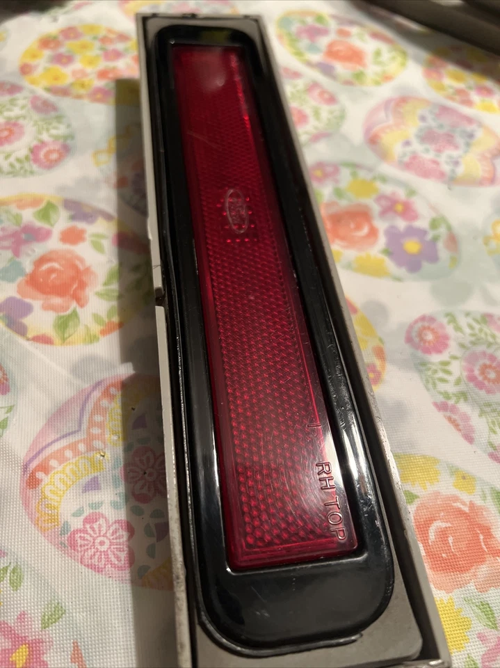 LINCOLN MARK VII LSC 87-92 1987-1992 OE MARCADOR LATERAL TRASERO LUZ PASAJERO verde Foto 2 de 4